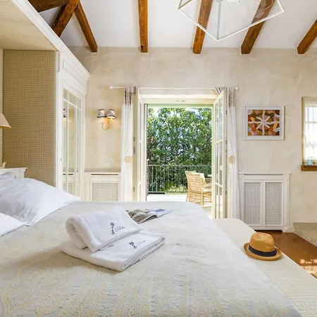 Lavanda Villa Tinjan