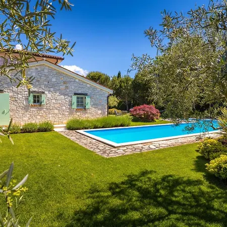 Lavanda Villa *