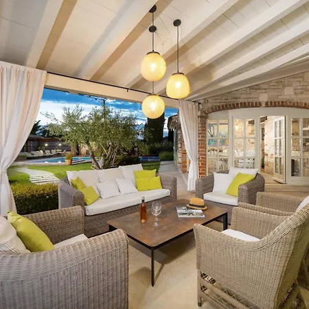 Lavanda Villa Tinjan