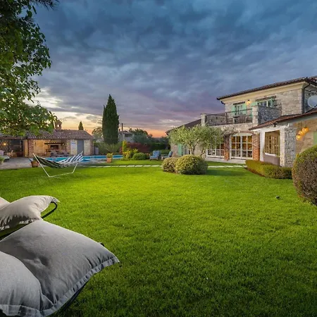 Lavanda Villa